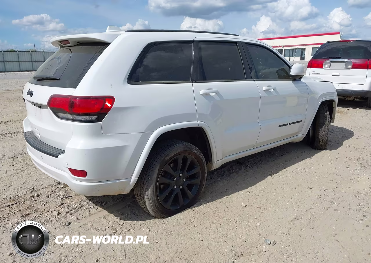 2018 Jeep Grand Cherokee Altitude 4X2 VIN:1C4RJEAG9JC168930 - 4