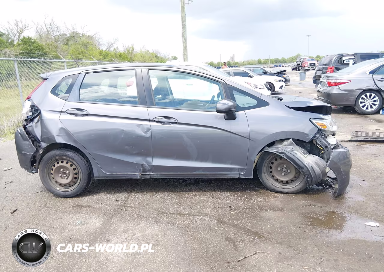 2015 Honda Fit Lx VIN:3HGGK5G55FM740867 - 13