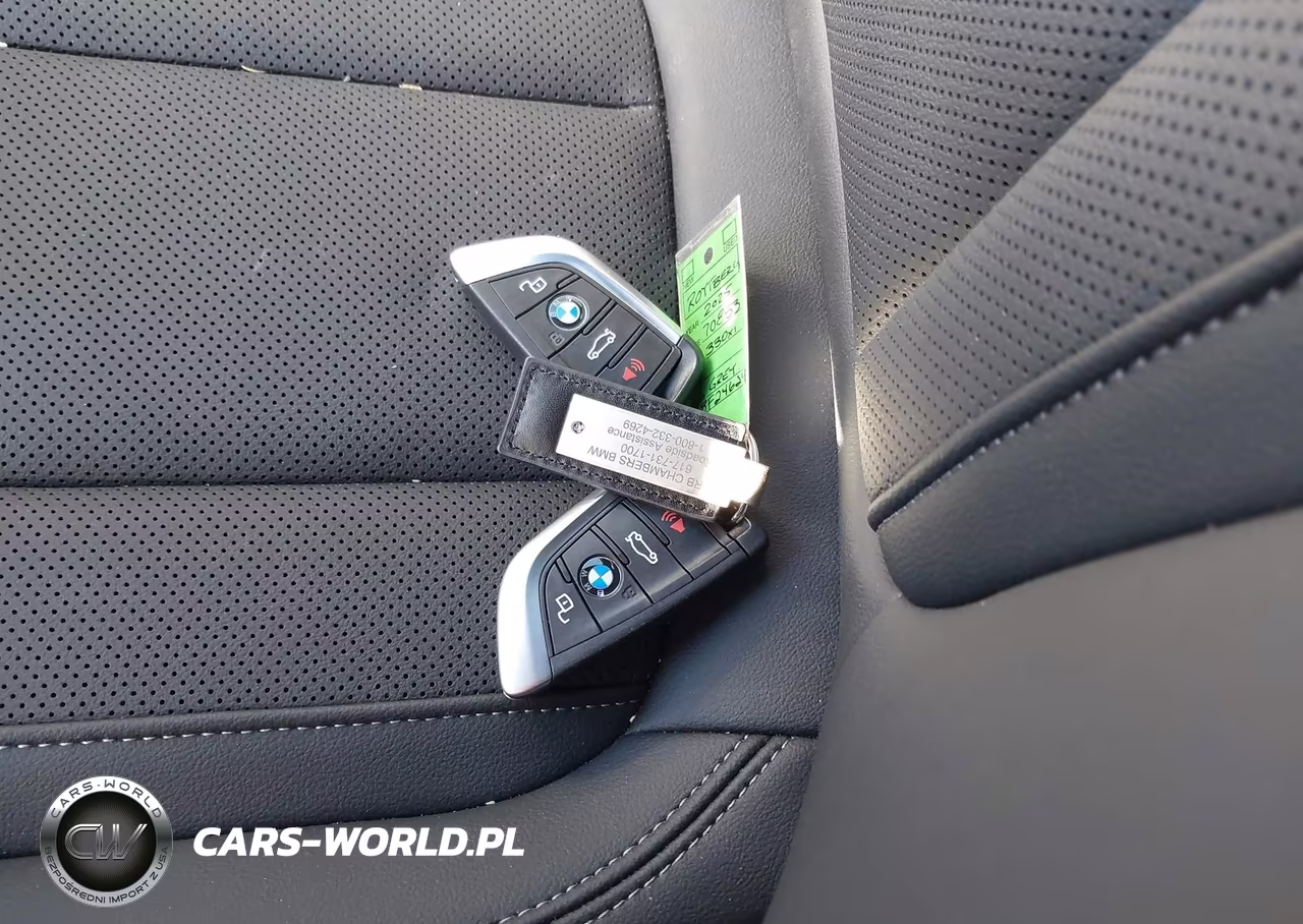 2025 BMW 330I xDrive VIN:3MW89CW05S8F24624 - 11