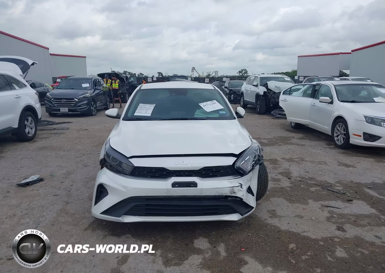 2024 Kia Forte Lxs VIN:3KPF24AD4RE737543 - 12