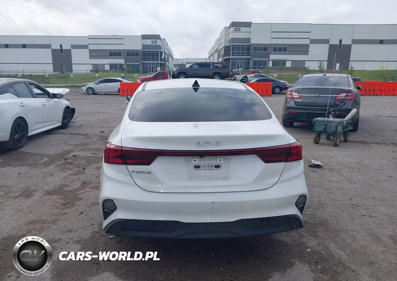 2024 Kia Forte Lxs VIN:3KPF24AD4RE737543 - 16