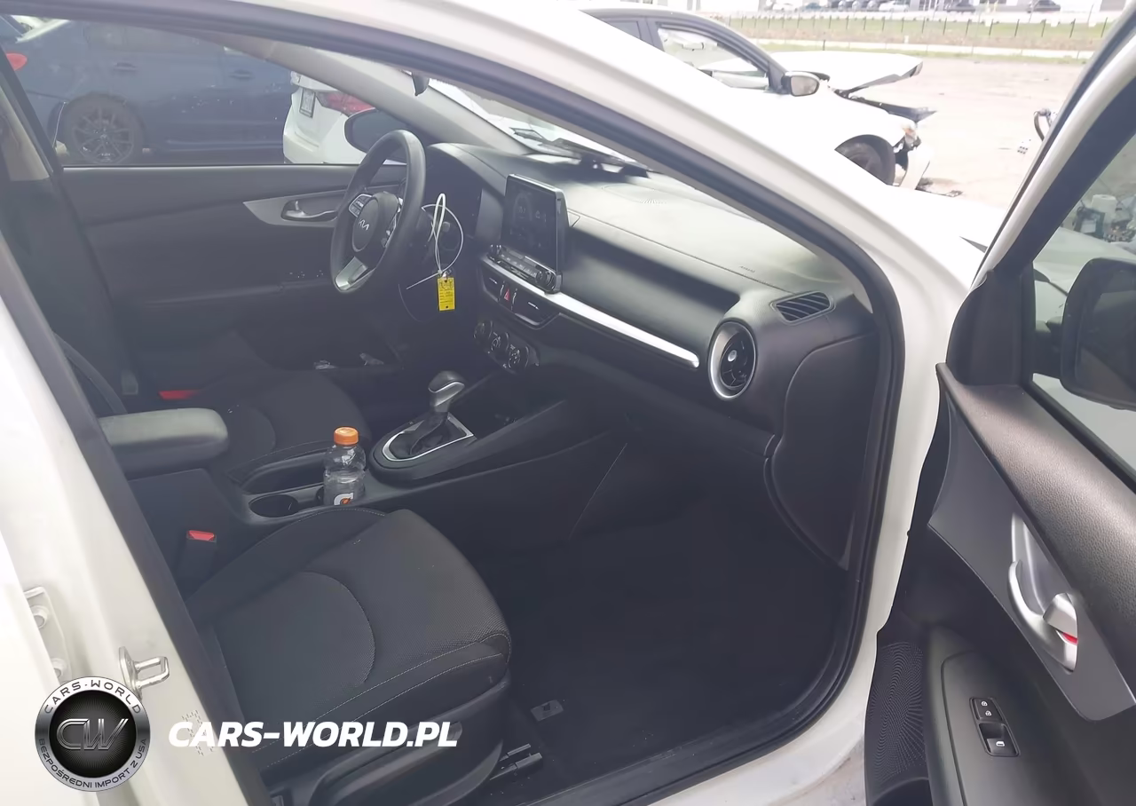 2024 Kia Forte Lxs VIN:3KPF24AD4RE737543 - 5