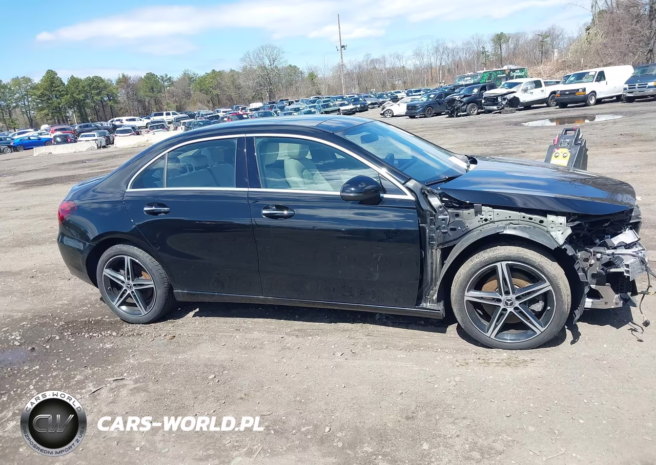 2022 Mercedes-Benz A 220 4Matic VIN:W1K3G4FB9NJ374414 - 14