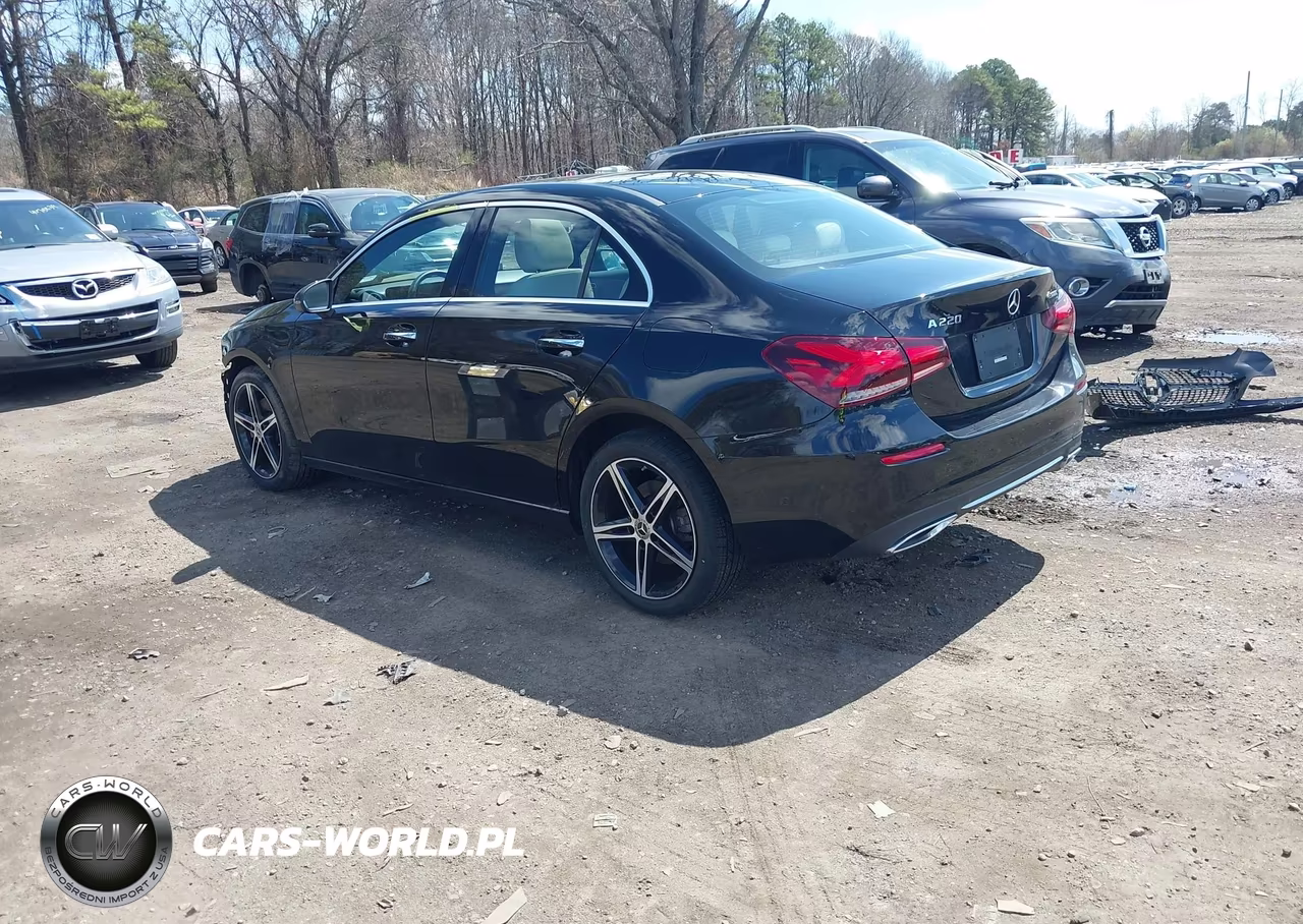 2022 Mercedes-Benz A 220 4Matic VIN:W1K3G4FB9NJ374414 - 3