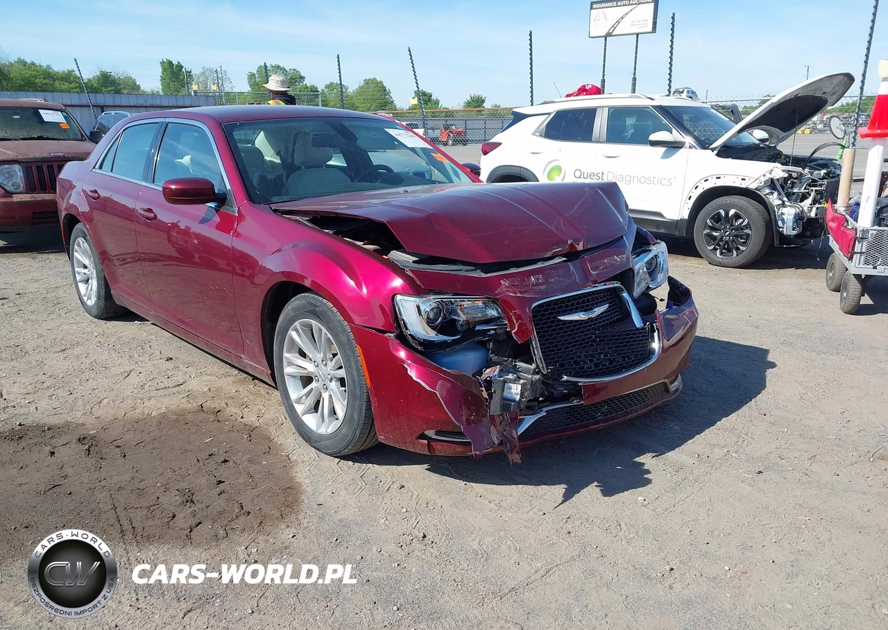 2018 Chrysler 300 Touring