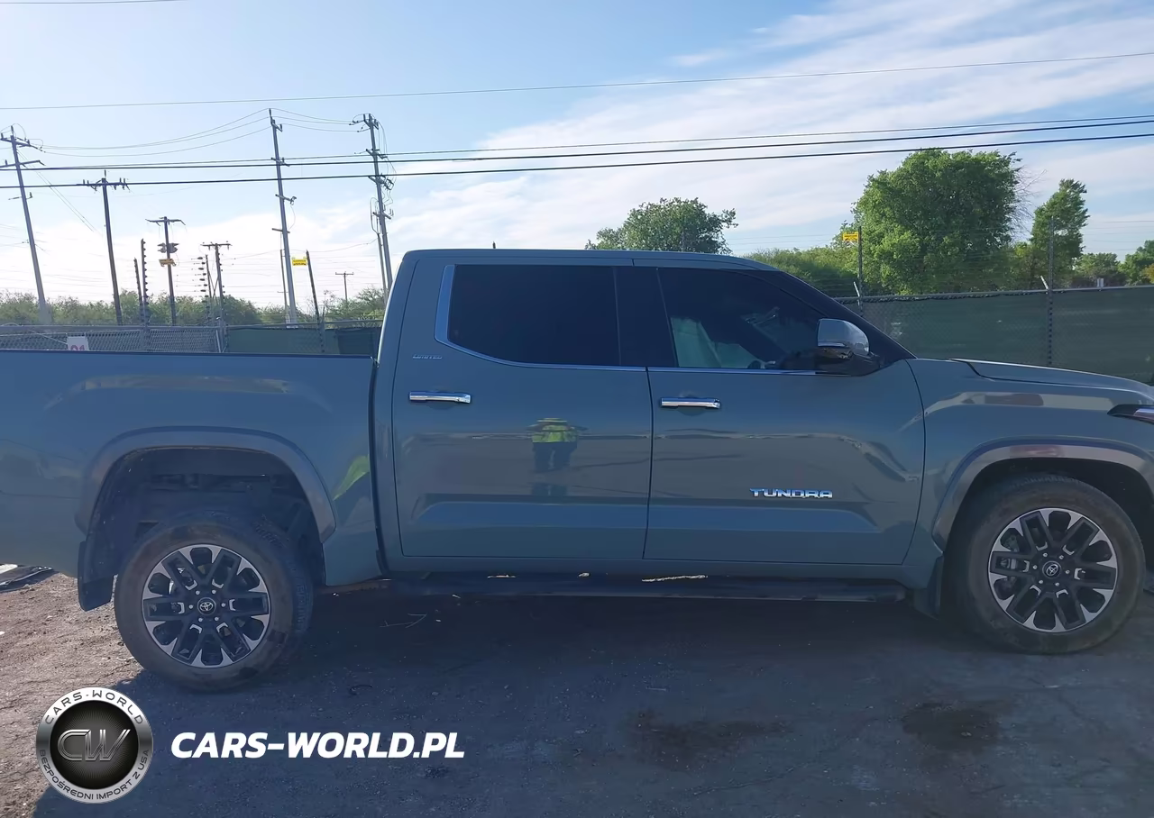 2025 Toyota Tundra Limited VIN:5TFJA5DB6SX249326 - 14