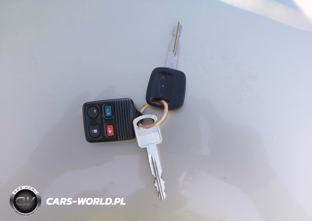 2002 Ford Thunderbird VIN:1FAHP60A02Y116691 - 11