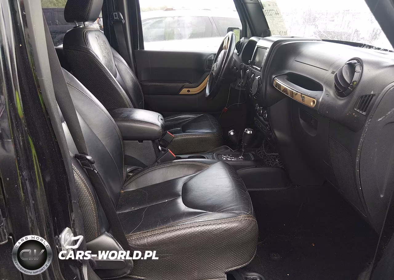 2014 Jeep Wrangler Unlimited Dragon Edition VIN:1C4BJWEG4EL147460 - 5
