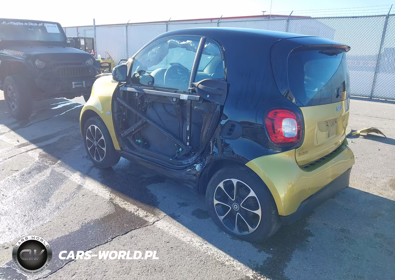 2016 Smart Fortwo Passion VIN:WMEFJ5DA7GK074913 - 3