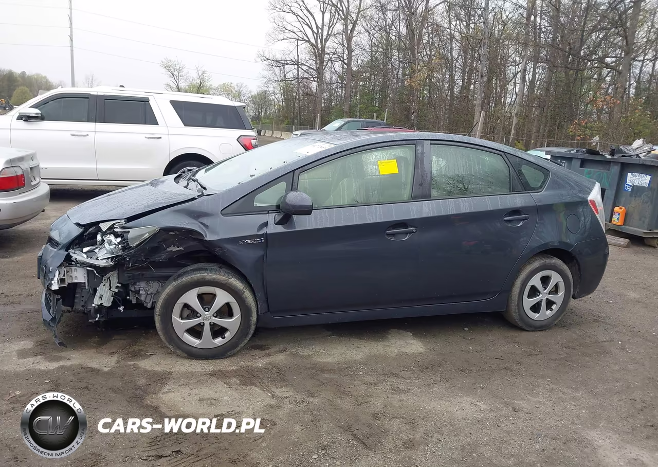2013 Toyota Prius Three VIN:JTDKN3DUXD5546337 - 14