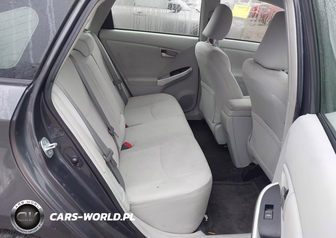 2013 Toyota Prius Three VIN:JTDKN3DUXD5546337 - 8