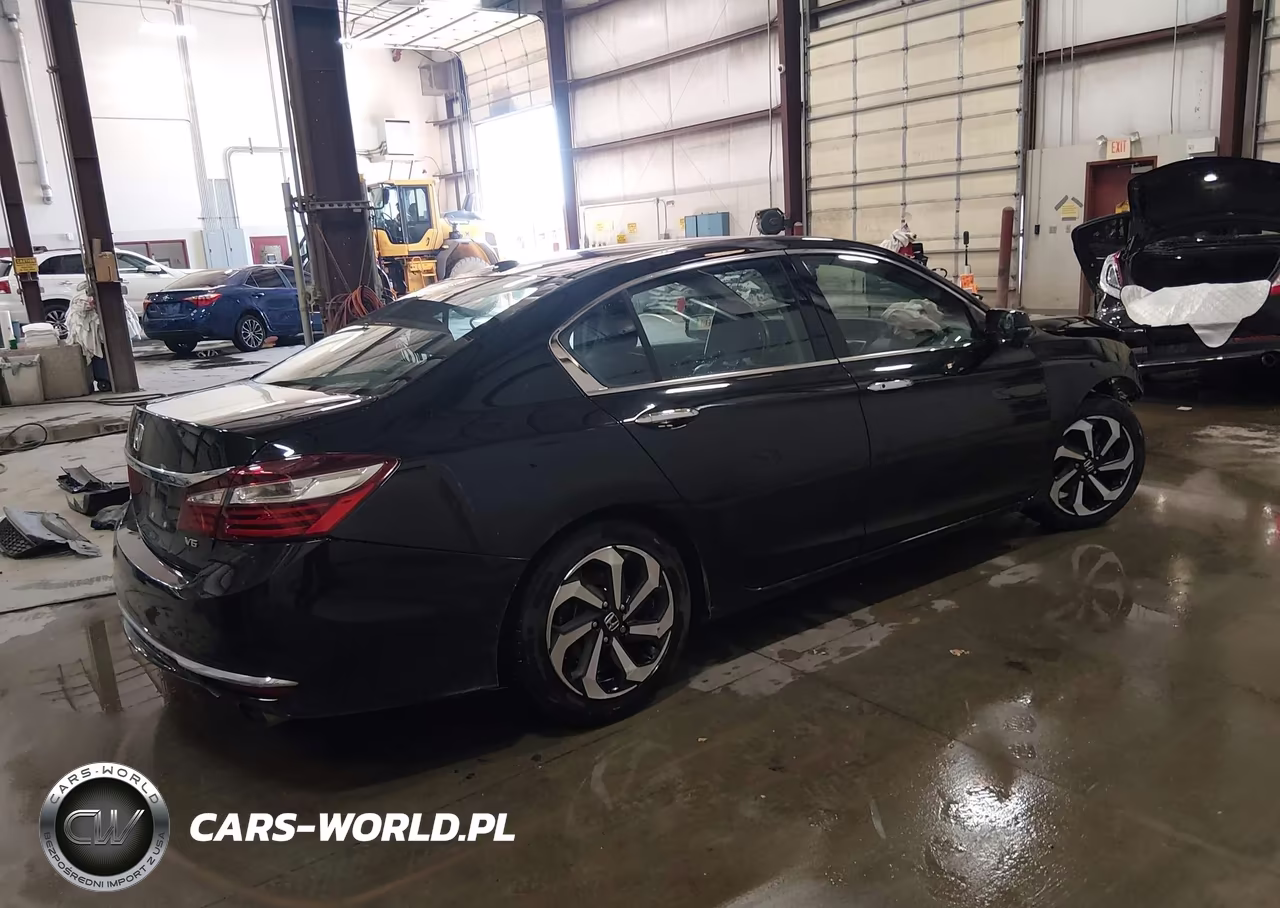 2017 Honda Accord Ex-L V6 VIN:1HGCR3F88HA007786 - 4