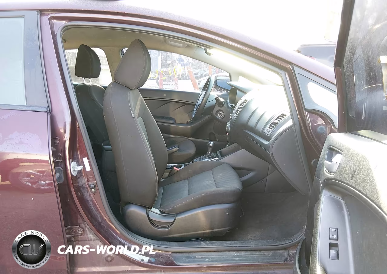 2017 Kia Forte Lx VIN:3KPFK4A79HE028132 - 5