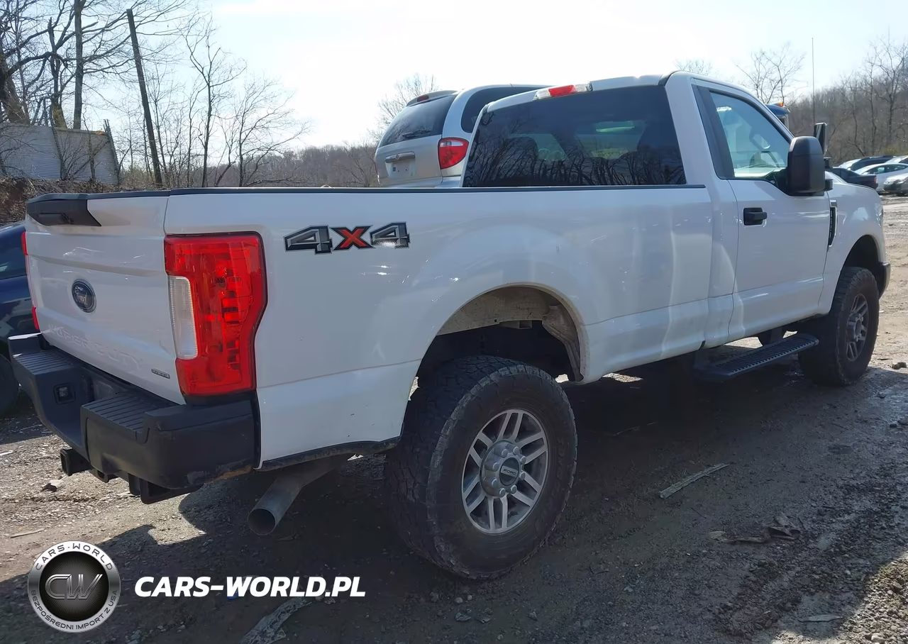 2017 Ford F-250 Xl VIN:1FTBF2B62HEB68368 - 4