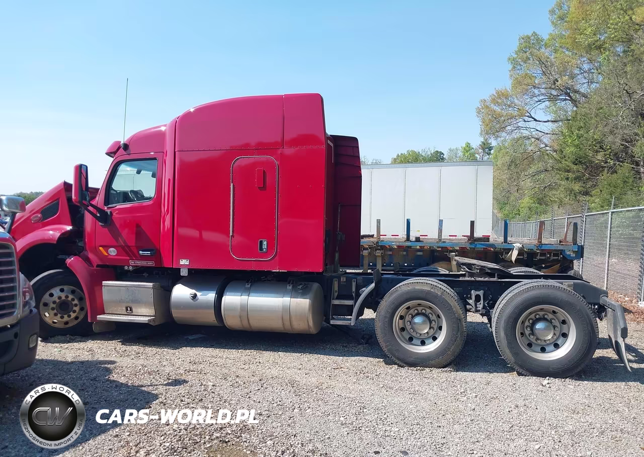 2021 Peterbilt 579 VIN:1XPBD49X5MD747515 - 13