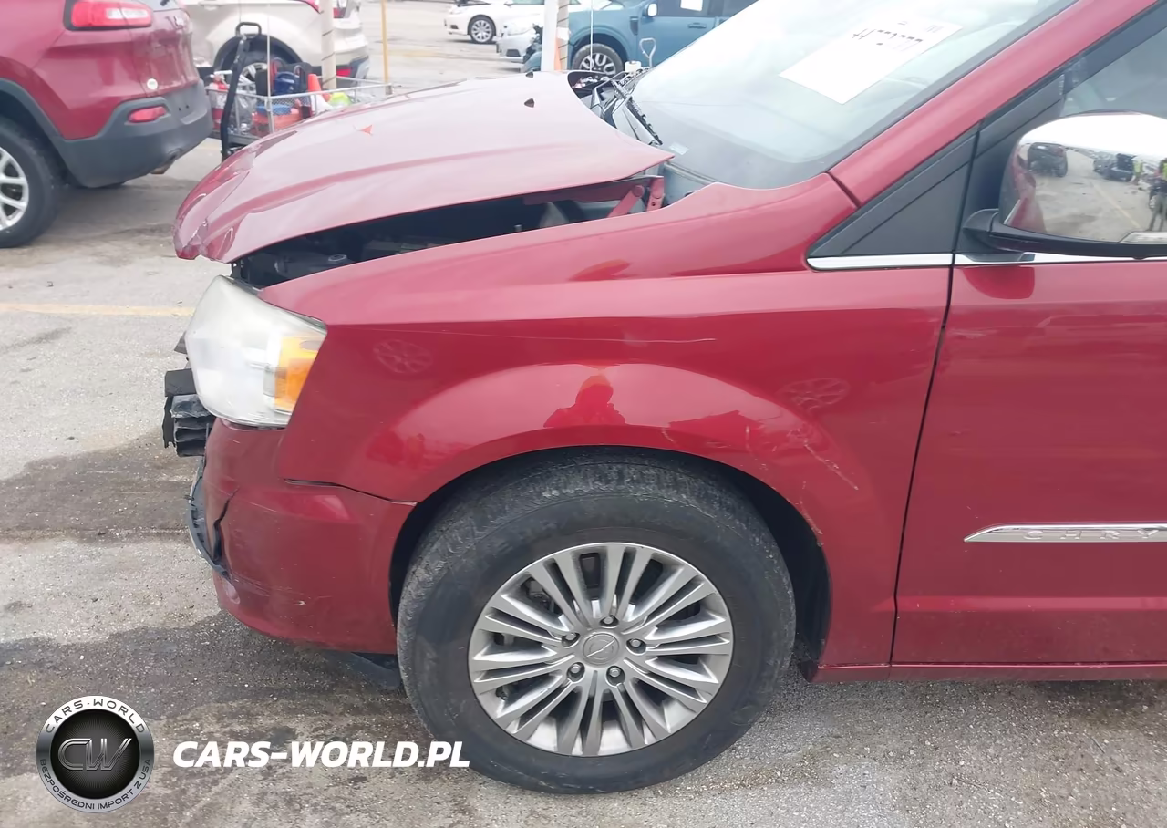 2014 Chrysler Town & Country Touring-L VIN:2C4RC1CG6ER169384 - 6