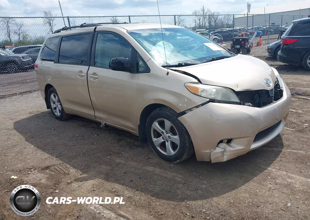 2011 Toyota Sienna Le V6