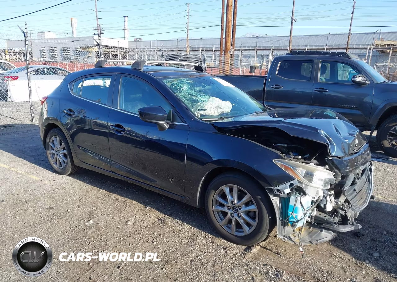 2016 Mazda Mazda3 – zdjęcie 1 z 17