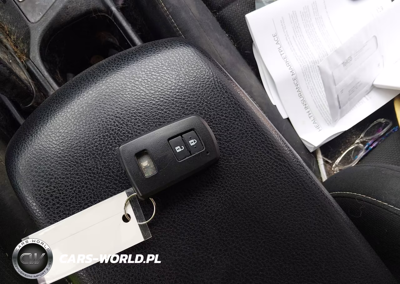 2017 Toyota Rav4 Hybrid Xle VIN:JTMRJREV7HD098946 - 11