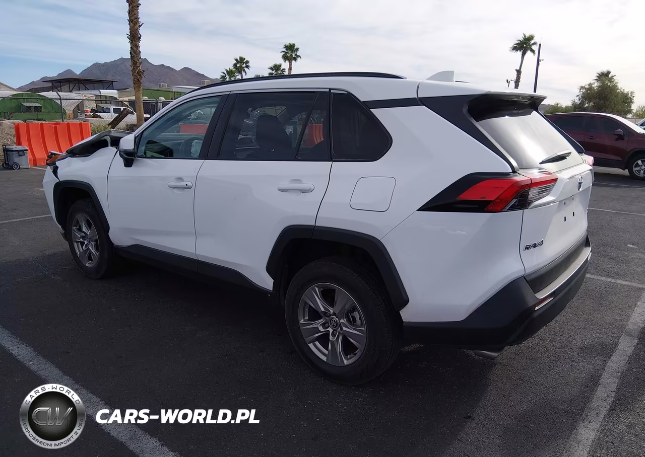 2023 Toyota Rav4 Xle VIN:2T3W1RFV3PW279531 - 3