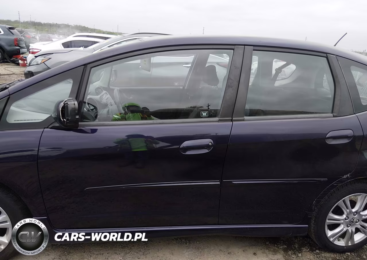 2010 Honda Fit Sport VIN:JHMGE8H47AC009010 - 14