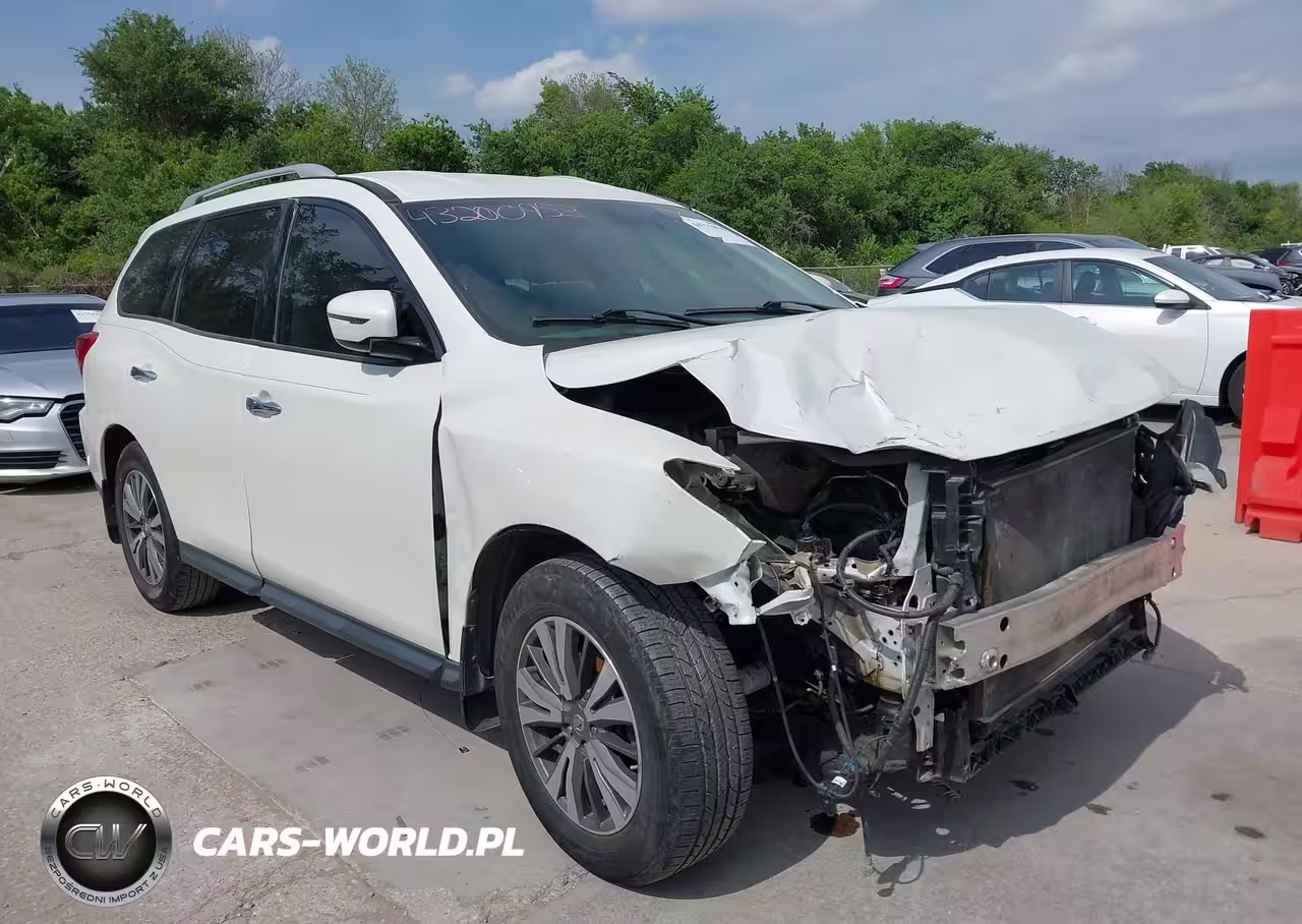 2017 Nissan Pathfinder Sv