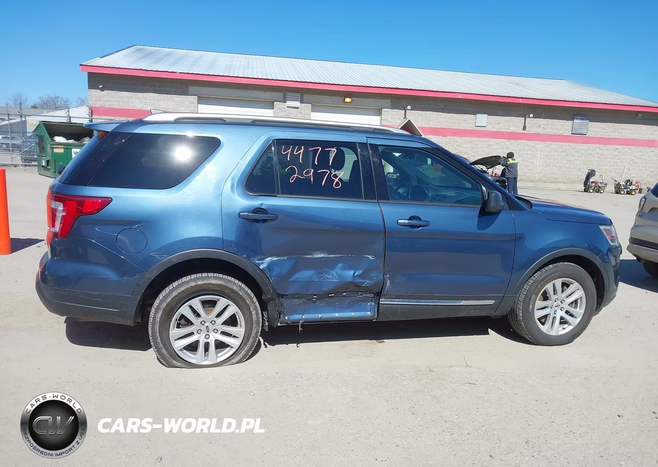 2019 Ford Explorer Xlt VIN:1FM5K8D82KGB32200 - 13