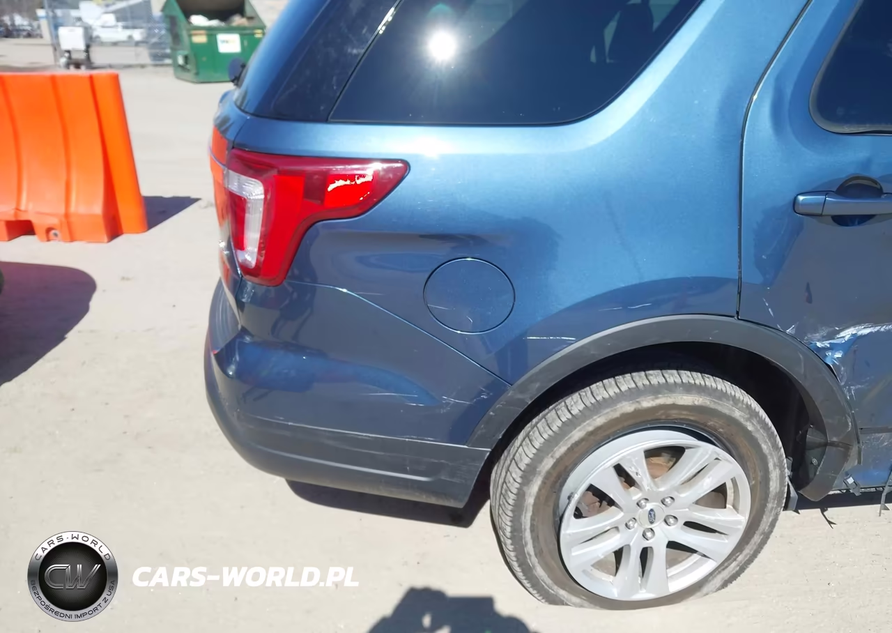 2019 Ford Explorer Xlt VIN:1FM5K8D82KGB32200 - 18
