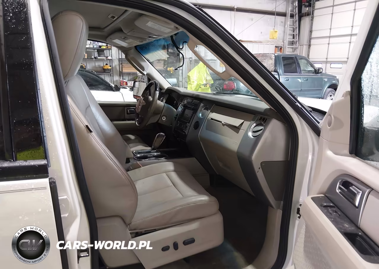 2013 Ford Expedition Limited VIN:1FMJU2A51DEF02695 - 5