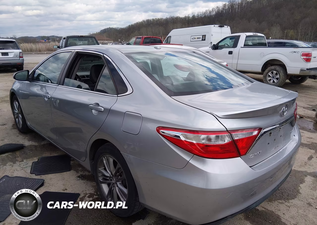 2016 Toyota Camry Se VIN:4T1BF1FK5GU528007 - 3
