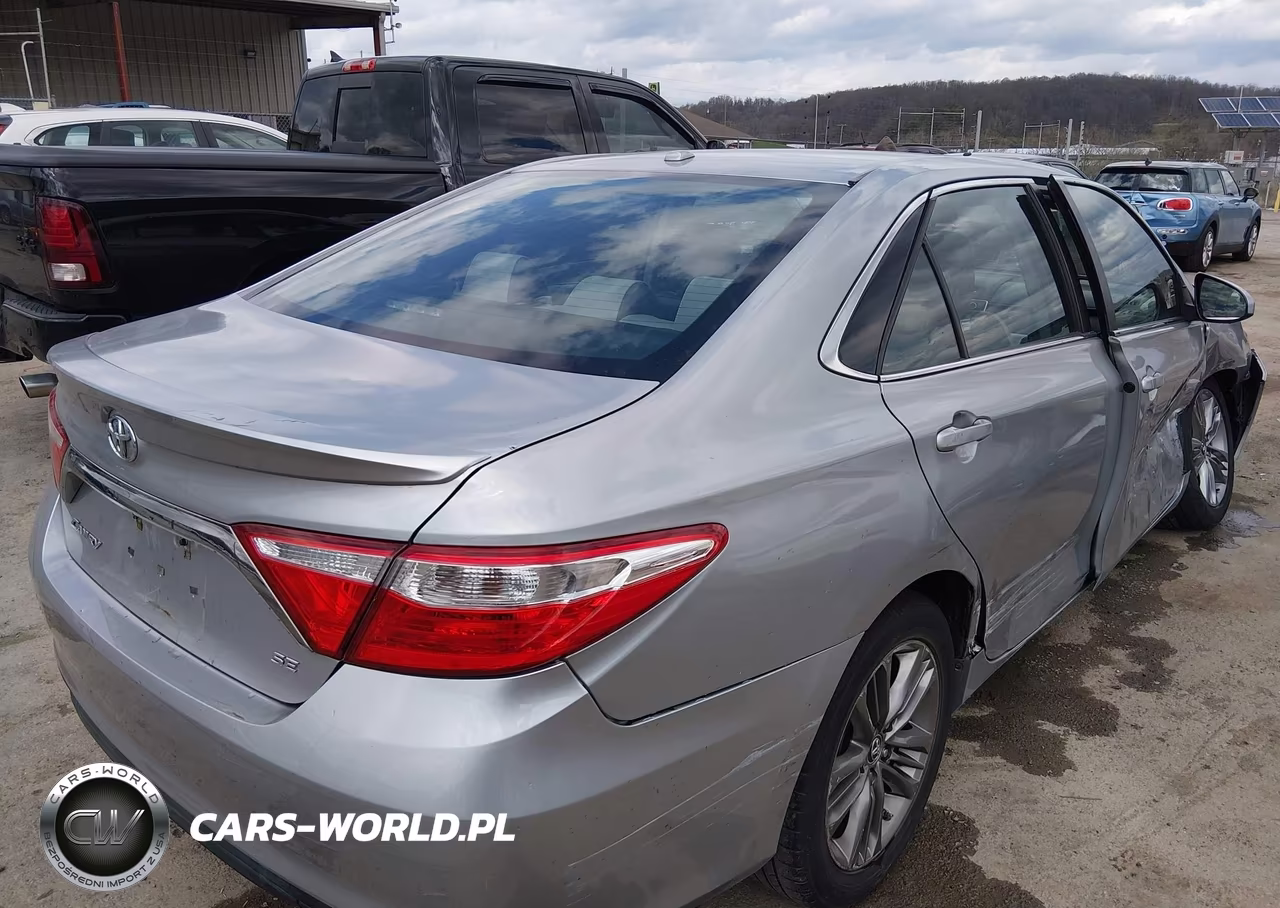 2016 Toyota Camry Se VIN:4T1BF1FK5GU528007 - 4