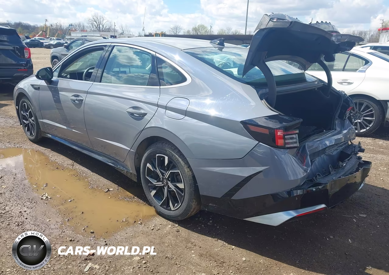 2024 Hyundai Sonata Sel VIN:KMHL64JA9RA424113 - 3