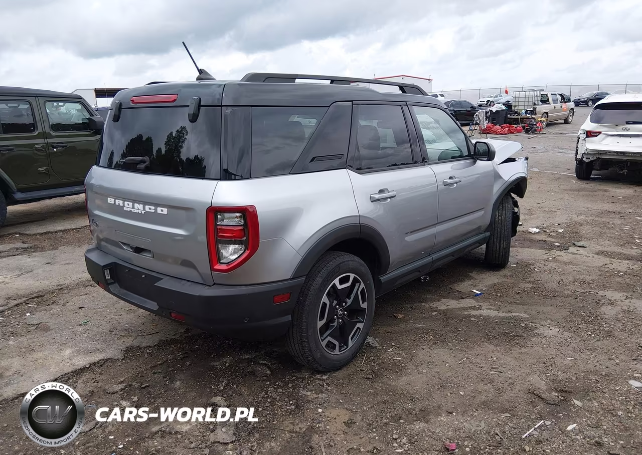 2021 Ford Bronco Sport Outer Banks VIN:3FMCR9C69MRB02504 - 4