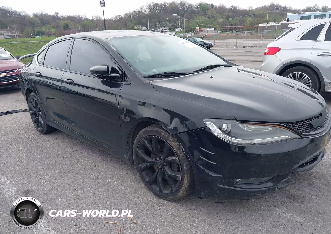 2015 Chrysler 200 S – zdjęcie 1 z 11