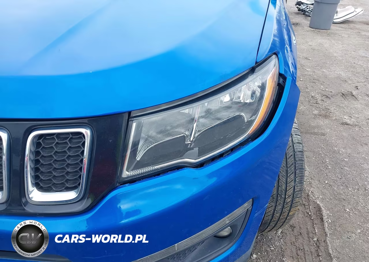 2018 Jeep Compass Latitude 4X4 VIN:3C4NJDBB5JT455715 - 6