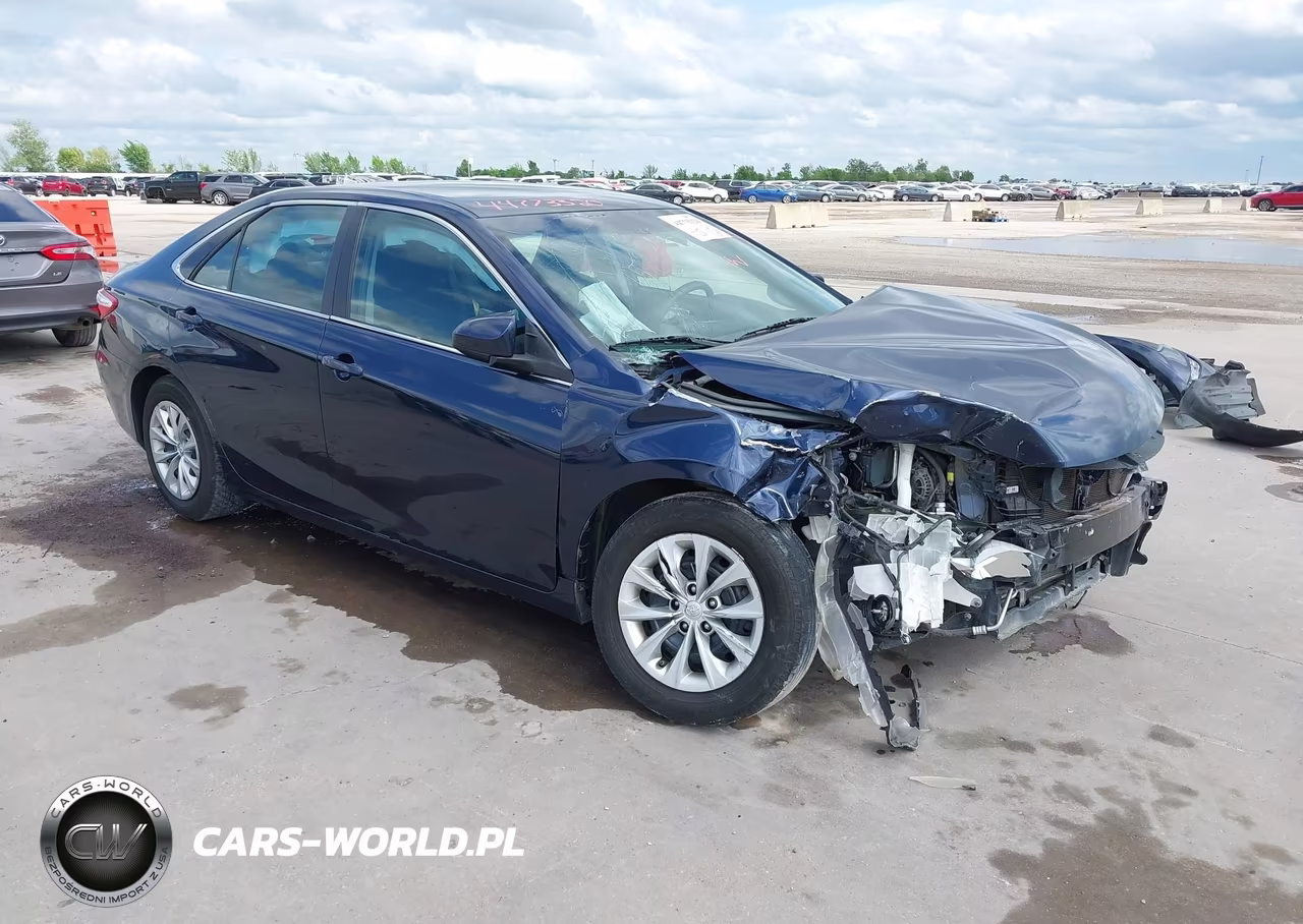 2016 Toyota Camry Le – zdjęcie 1 z 20