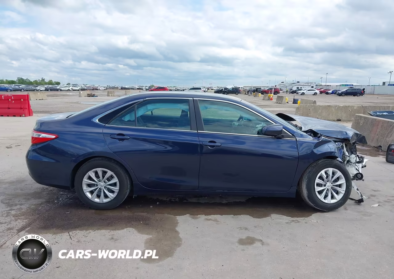 2016 Toyota Camry Le VIN:4T4BF1FK0GR576665 - 14