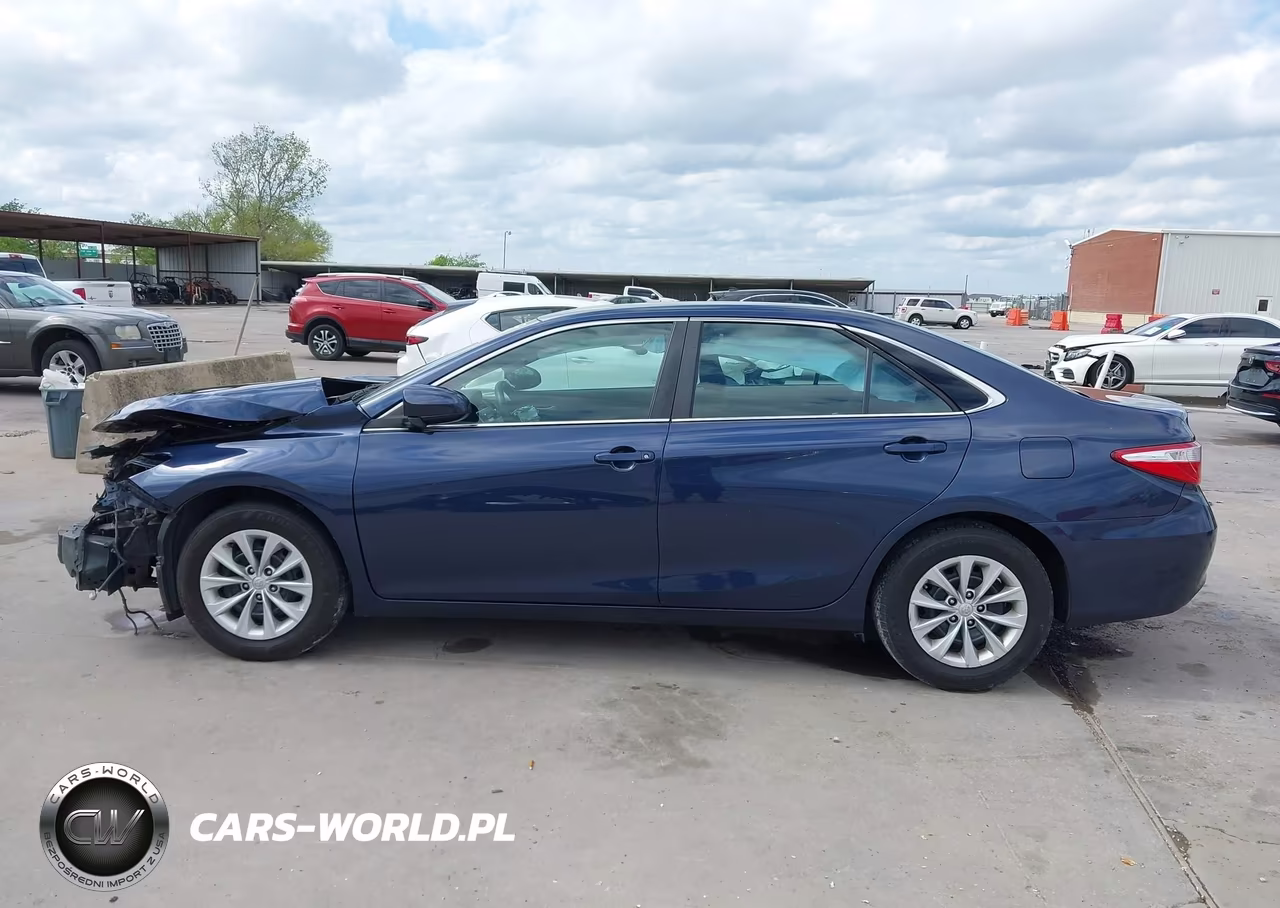 2016 Toyota Camry Le VIN:4T4BF1FK0GR576665 - 15