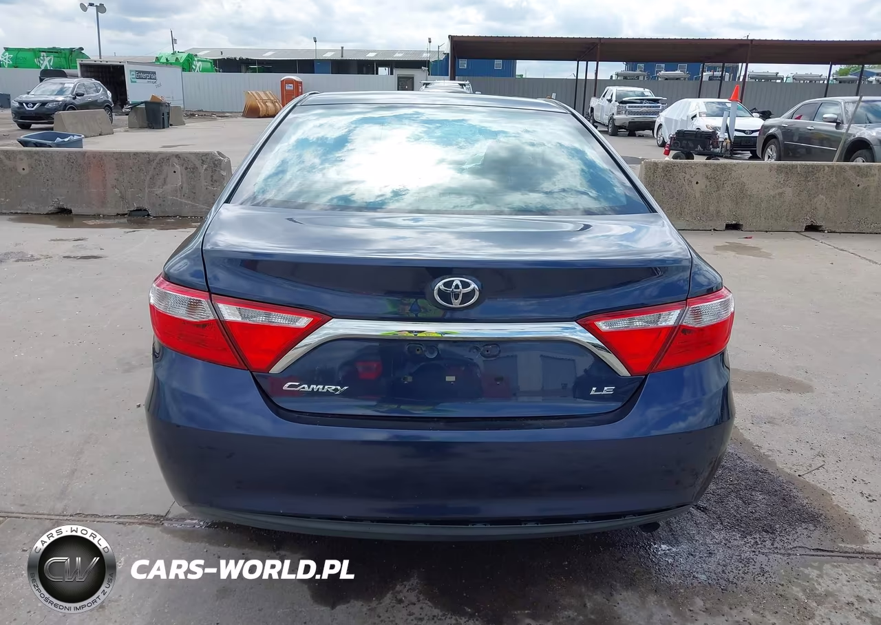 2016 Toyota Camry Le VIN:4T4BF1FK0GR576665 - 17