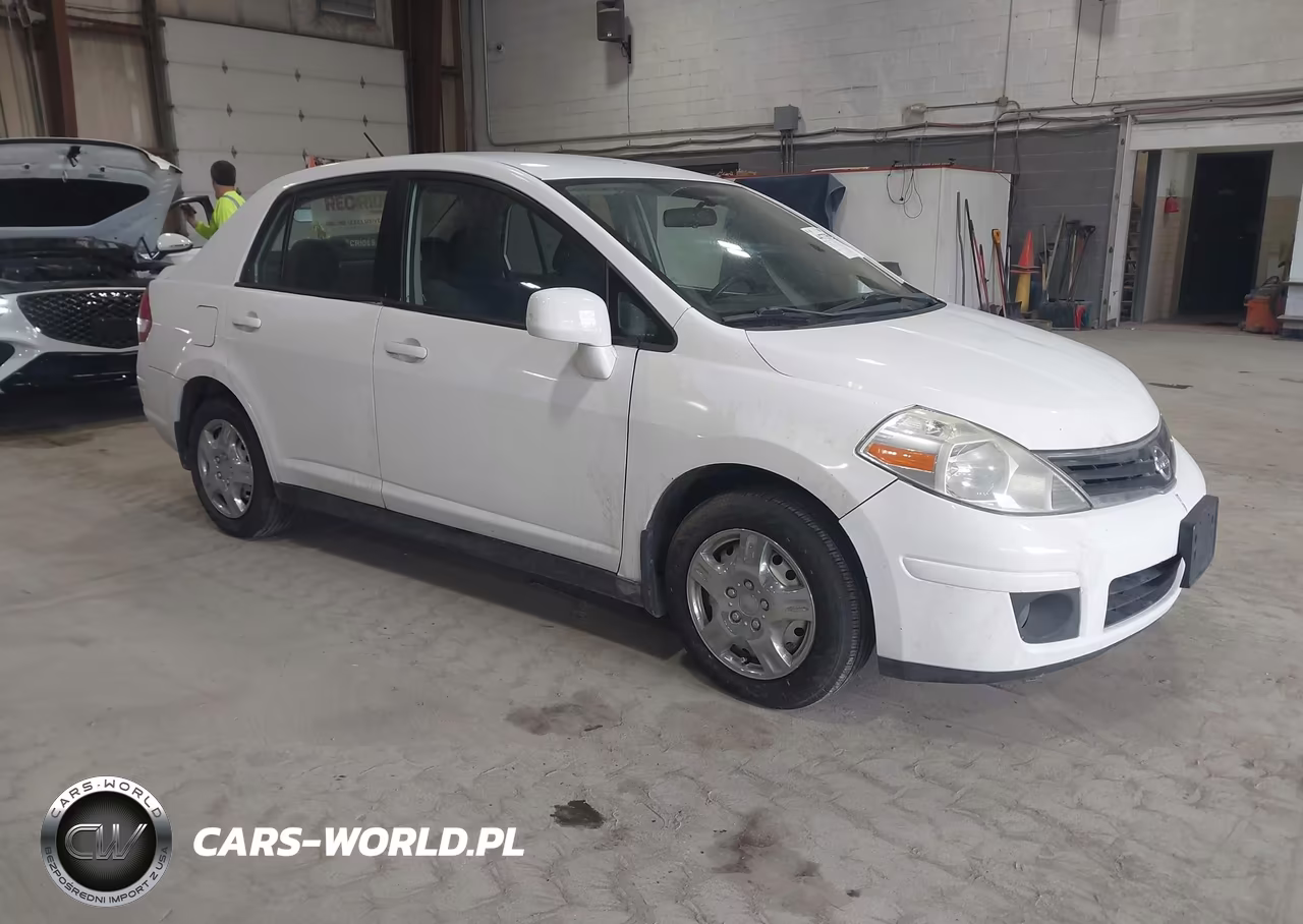 2011 Nissan Versa 1.8S