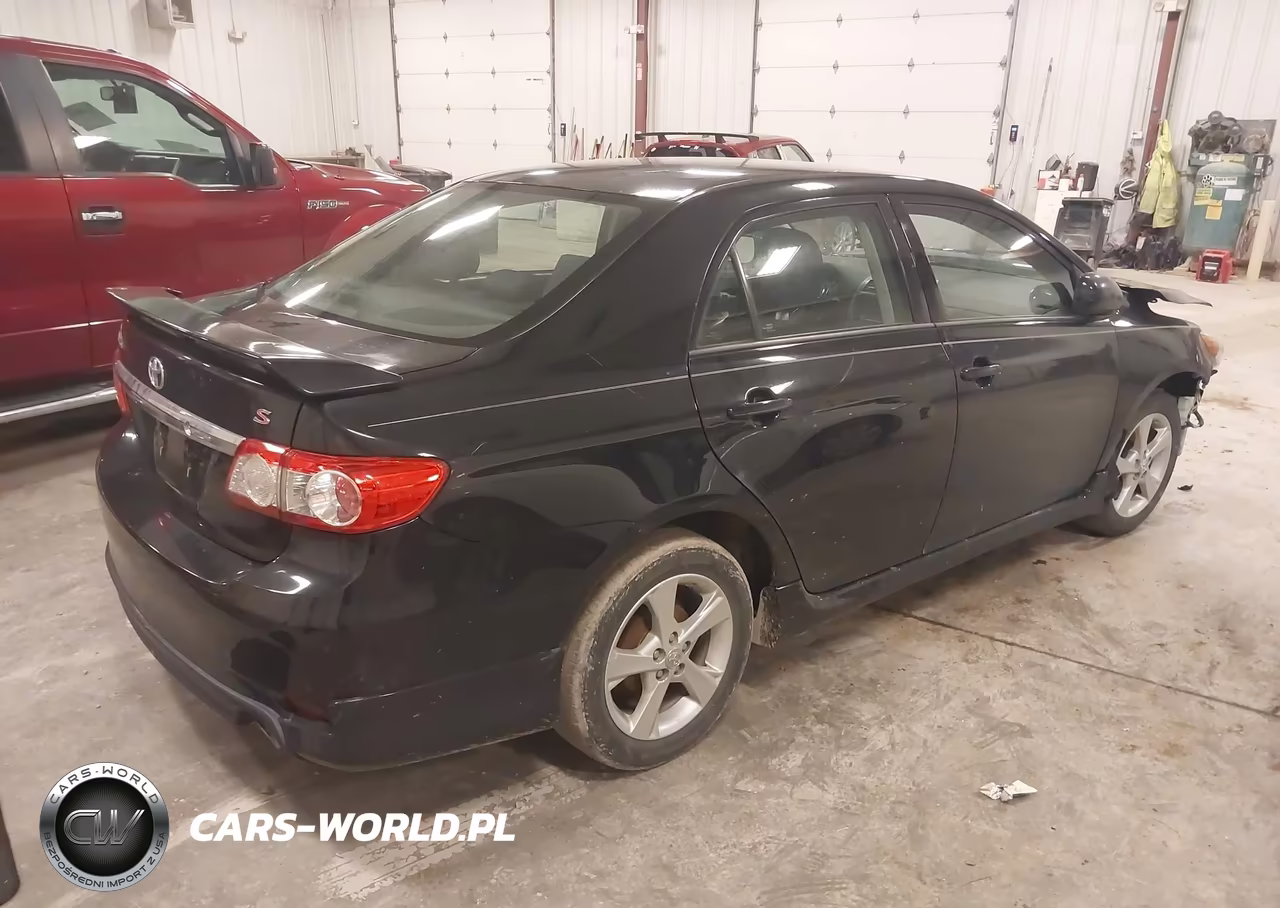 2013 Toyota Corolla S VIN:2T1BU4EE1DC087380 - 4