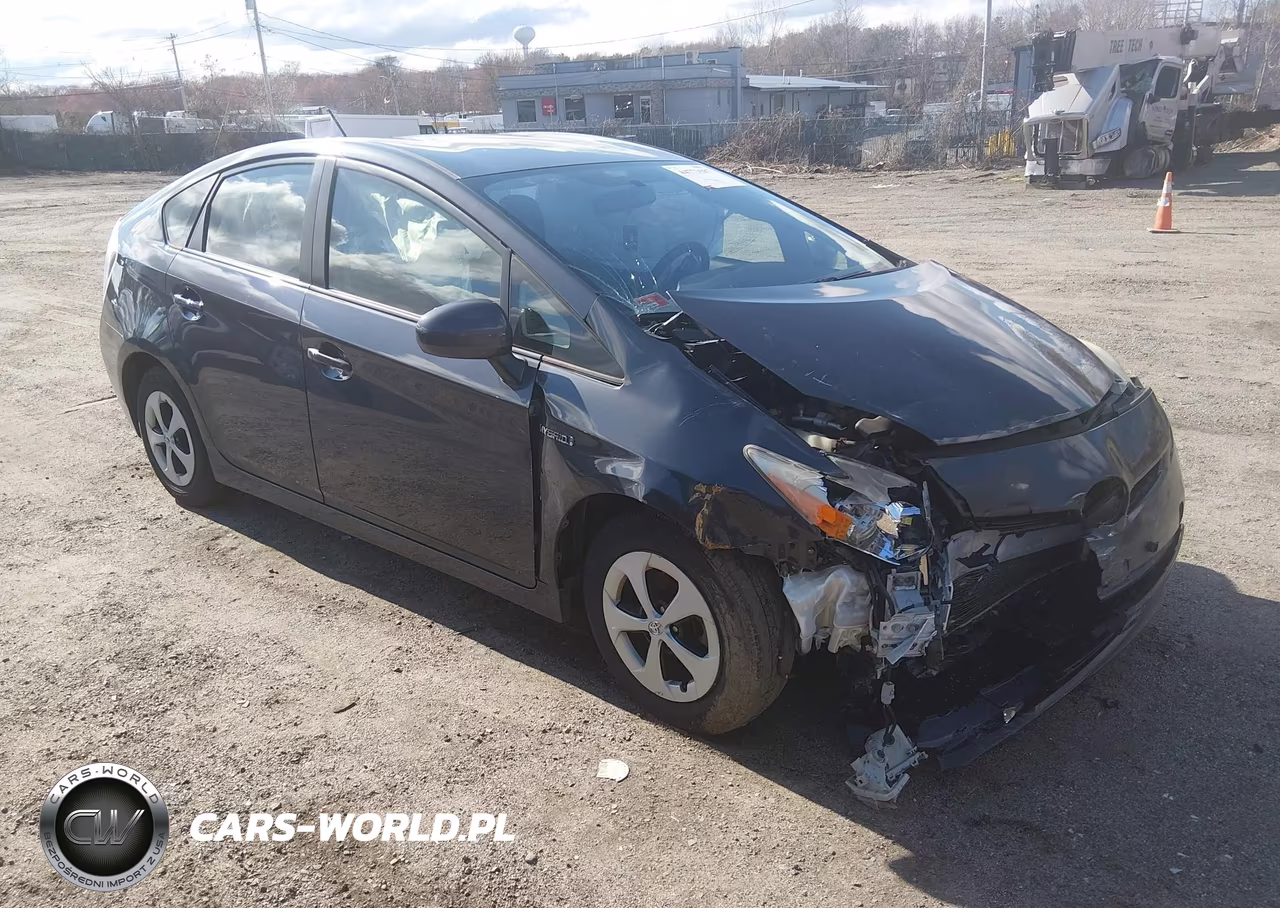 2013 Toyota Prius Two – zdjęcie 1 z 18