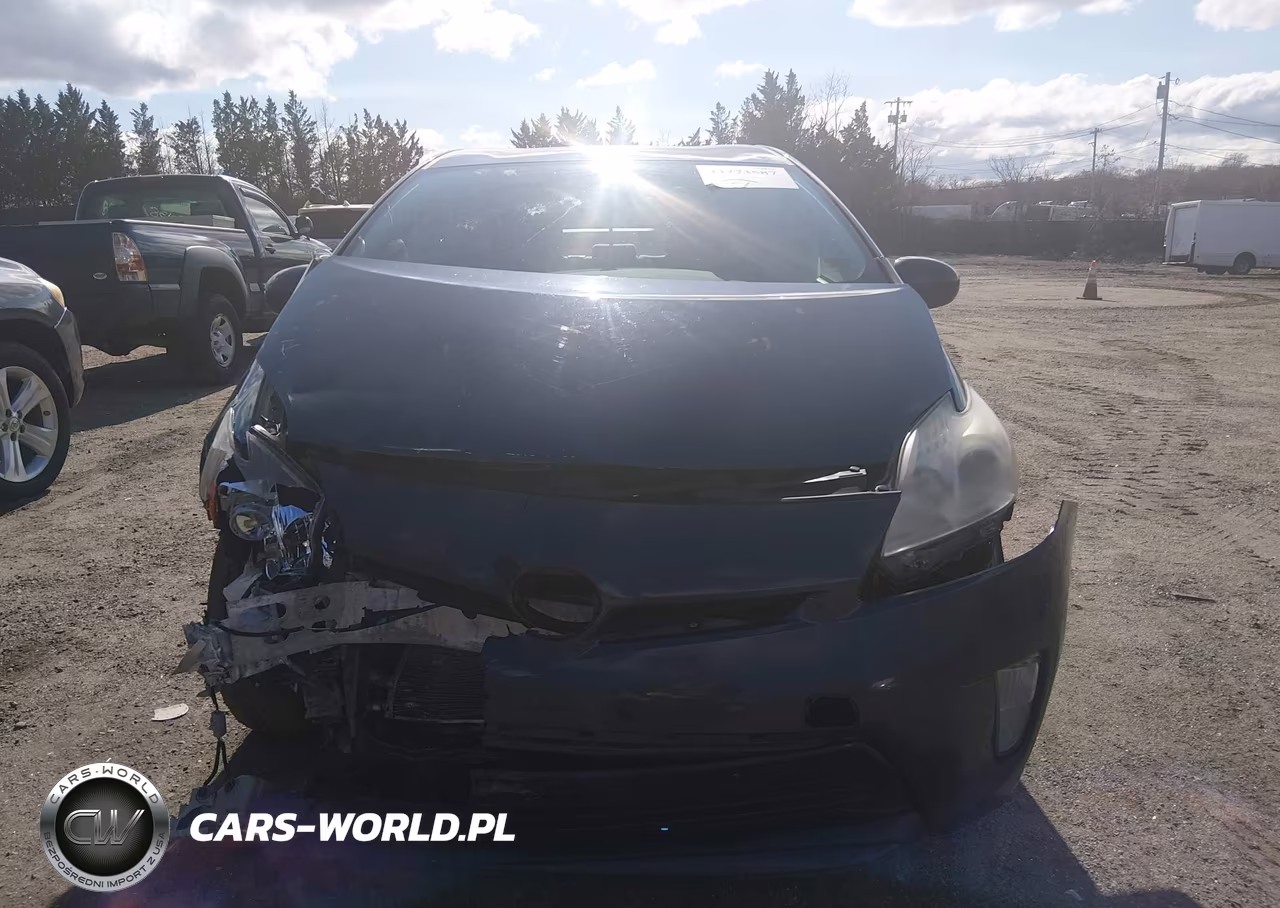 2013 Toyota Prius Two VIN:JTDKN3DU9D5607290 - 13