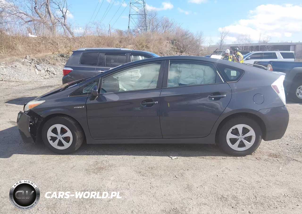 2013 Toyota Prius Two VIN:JTDKN3DU9D5607290 - 15