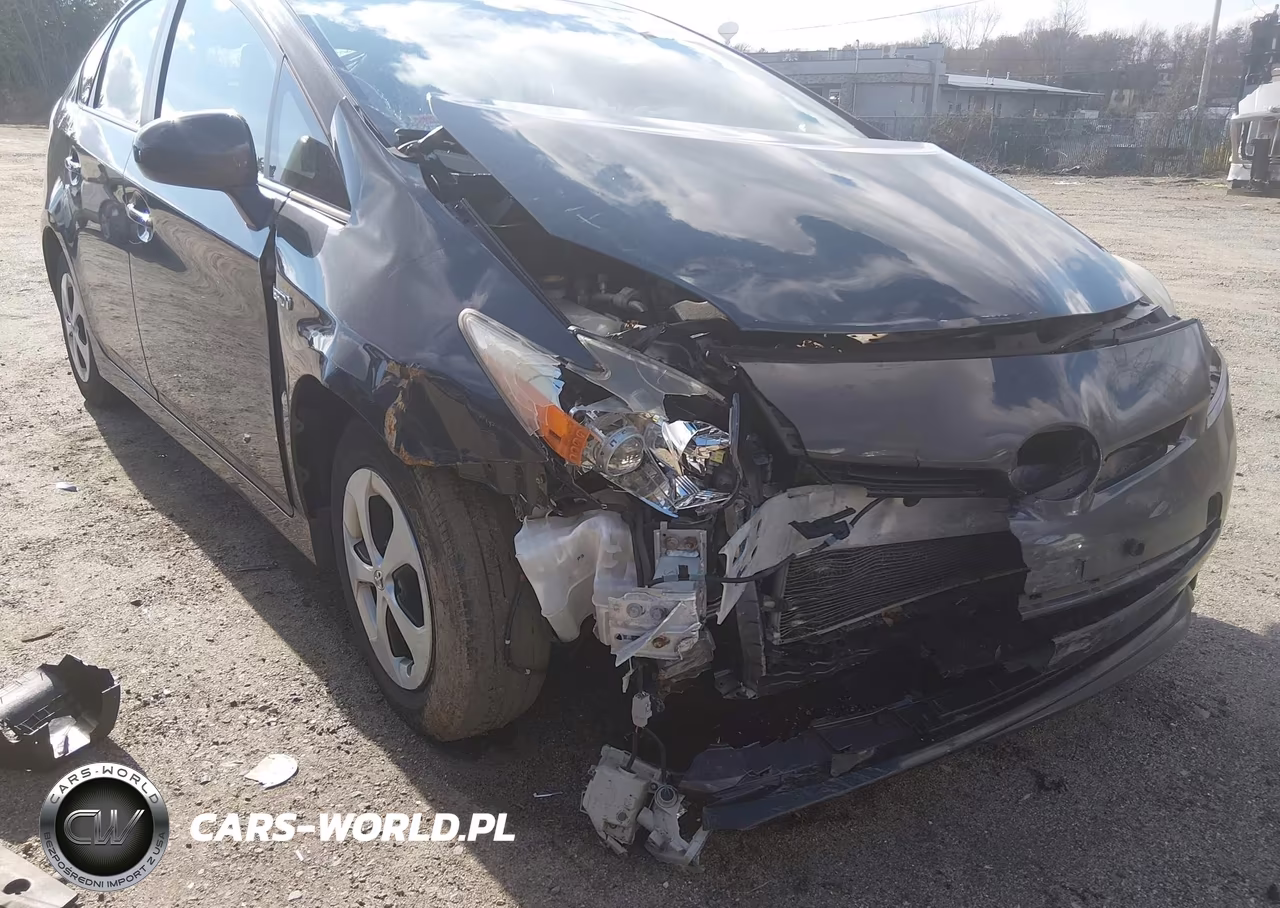 2013 Toyota Prius Two VIN:JTDKN3DU9D5607290 - 6