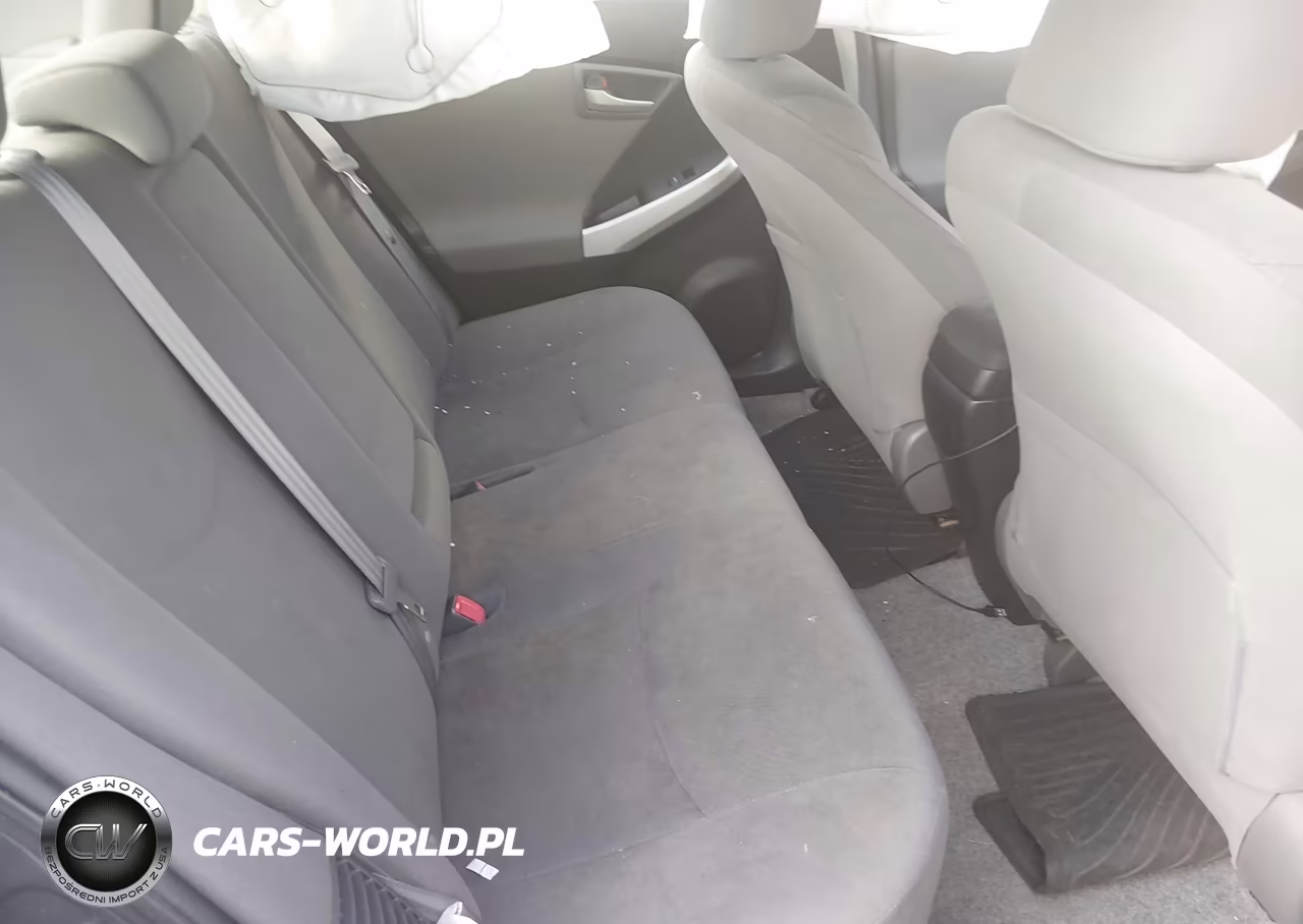 2013 Toyota Prius Two VIN:JTDKN3DU9D5607290 - 8