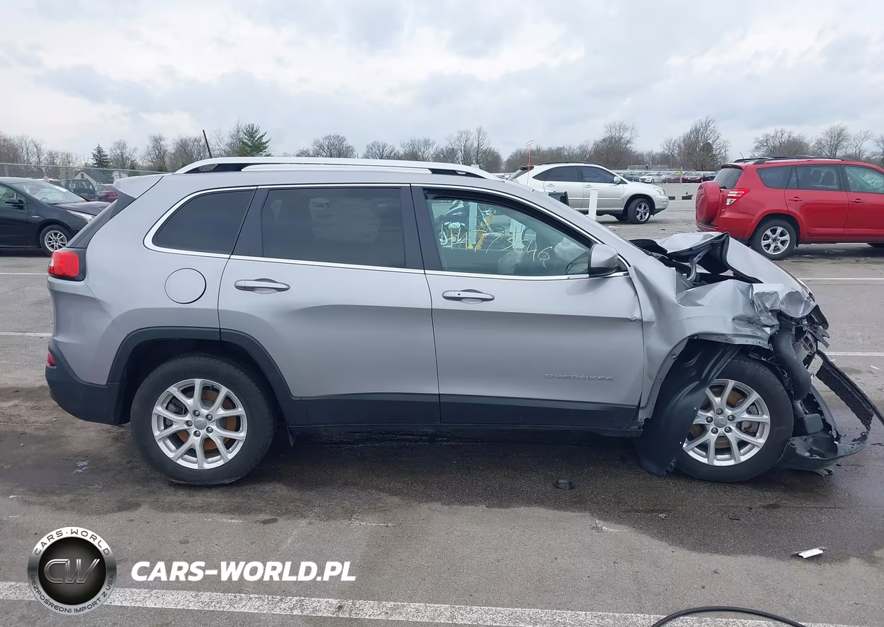 2018 Jeep Cherokee Latitude Plus Fwd VIN:1C4PJLLX6JD557026 - 13