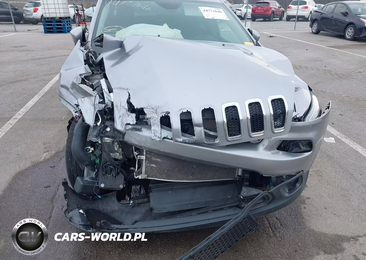 2018 Jeep Cherokee Latitude Plus Fwd VIN:1C4PJLLX6JD557026 - 6