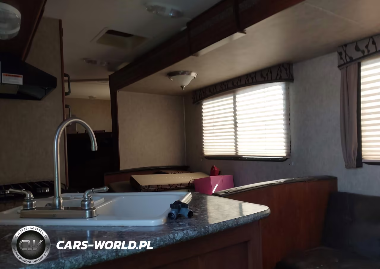 2016 Passport Ultra Lite Grand Touring VIN:4YDT28123GT412795 - 8
