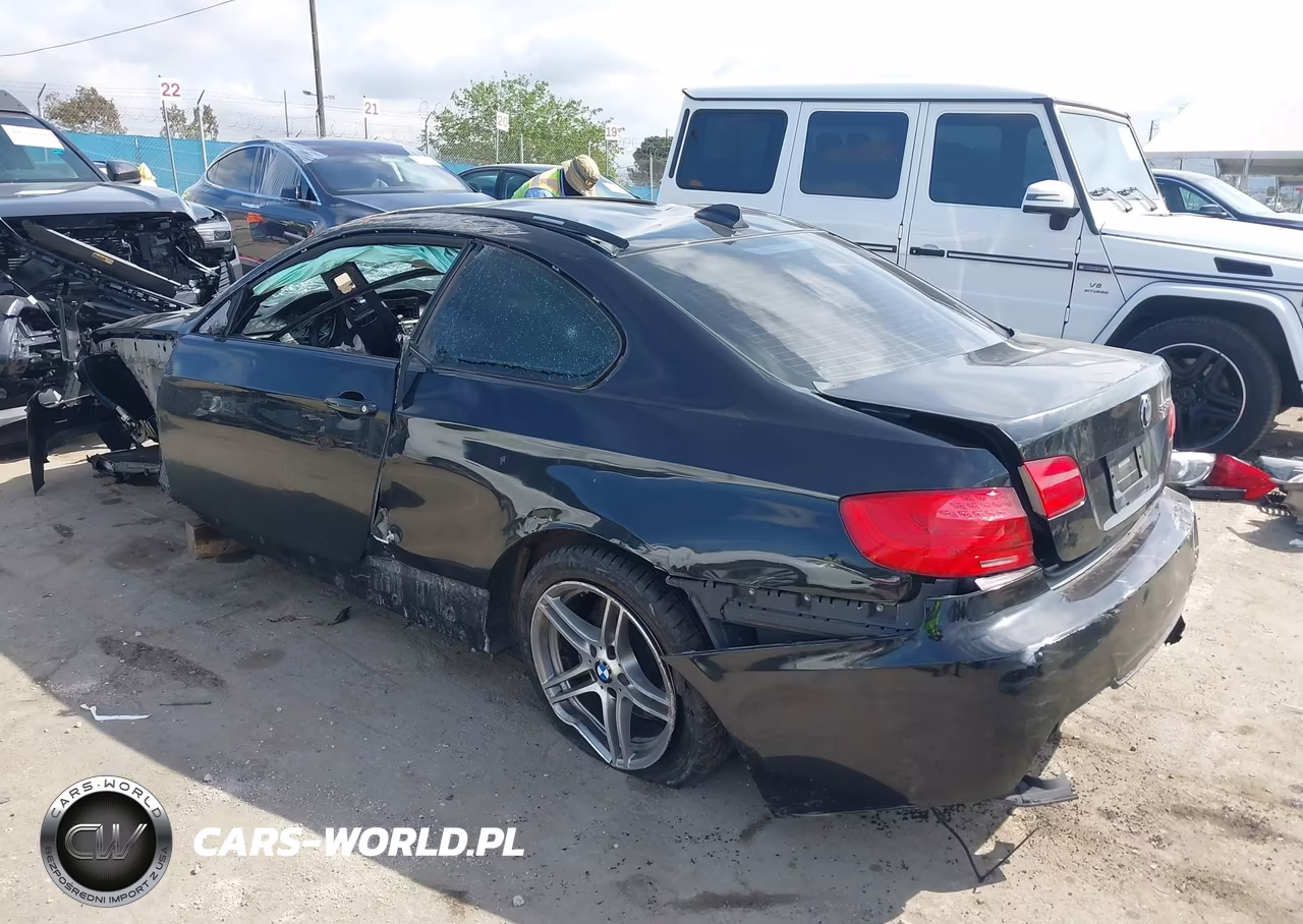 2011 BMW 335Is VIN:WBAKG1C56BE618380 - 3